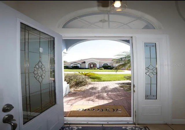 Photo 2 of Single family home for sale at 6829 Bushnell Dr, Lakeland, FL 33813 | MLS# L4965812 | Listing updated on 2026-10-18