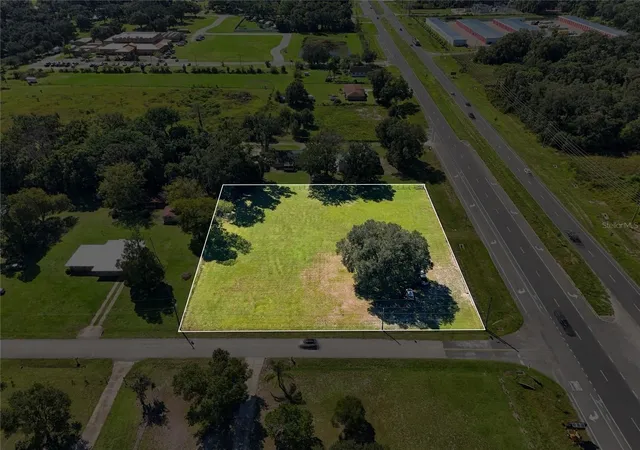 Photo 1 of Land for sale at 1124 Thomas Rd #1, Lakeland, FL 33809 | MLS# L4965813 | Listing updated on 2026-10-19