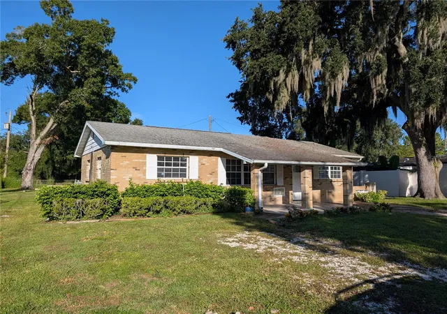 Photo 2 of Single family home for sale at 2835 Dixie Rd, Lakeland, FL 33801 | MLS# O6450177 | Listing updated on 2026-10-20