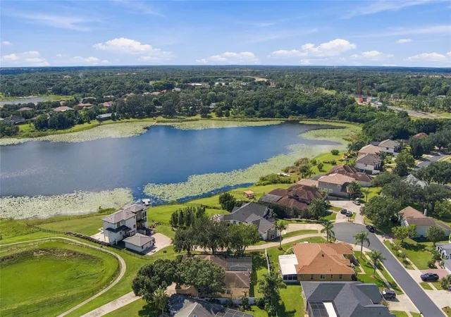 Photo 3 of Single family home for sale at 270 Lake Darby Pl, Gotha, FL 34734 | MLS# O6450180 | Listing updated on 2026-10-24