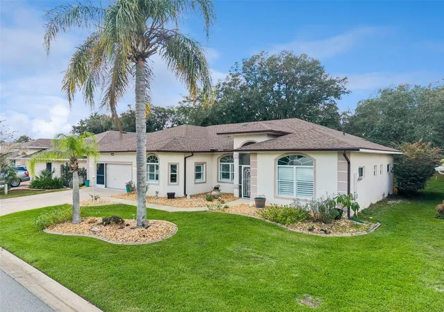 Photo 3 of Single family home for sale at 21113 Edinborough Pl, Leesburg, FL 34748 | MLS# G5119128 | Listing updated on 2026-10-20