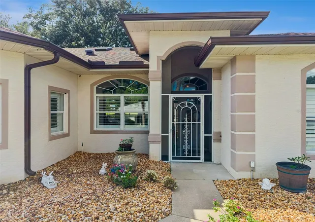 Photo 4 of Single family home for sale at 21113 Edinborough Pl, Leesburg, FL 34748 | MLS# G5119128 | Listing updated on 2026-10-20