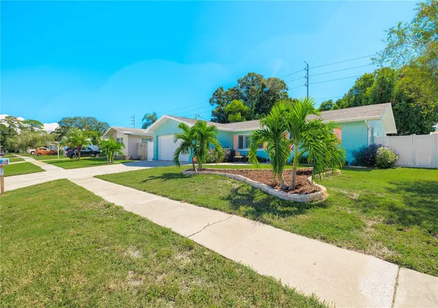 Photo 3 of Single family home for sale at 929 Santa Monica Dr, Dunedin, FL 34698 | MLS# TB8558433 | Listing updated on 2026-10-21