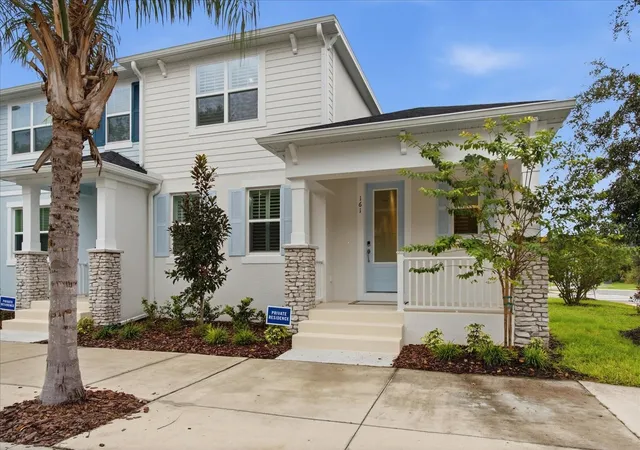 Photo 3 of Townhouse for sale at 161 Bear Springs Dr, Winter Springs, FL 32708 | MLS# O6450193 | Listing updated on 2026-10-29