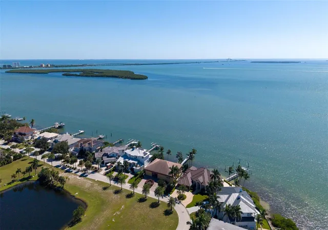 Photo 3 of Single family home for sale at 5370 62nd Avenue S, Saint Petersburg, FL 33715 | MLS# TB8558442 | Listing updated on 2026-10-29