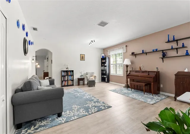 Photo 3 of Single family home for sale at 8121 Brinegar Cir, Tampa, FL 33647 | MLS# TB8558444 | Listing updated on 2026-10-27