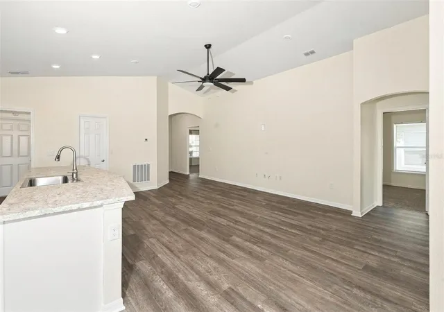Photo 3 of Single family home for sale at 2021 Harvest Landing Cir, Lakeland, FL 33810 | MLS# TB8558451 | Listing updated on 2026-10-24