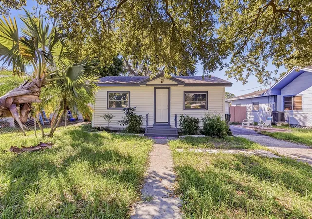 Photo 1 of Single family home for sale at 3940 55th Avenue N, Saint Petersburg, FL 33714 | MLS# TB8558454 | Listing updated on 2026-10-30
