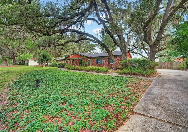 Photo 4 of Single family home for sale at 1944 SW 48th Avenue, Gainesville, FL 32608 | MLS# O6450208 | Listing updated on 2026-10-22
