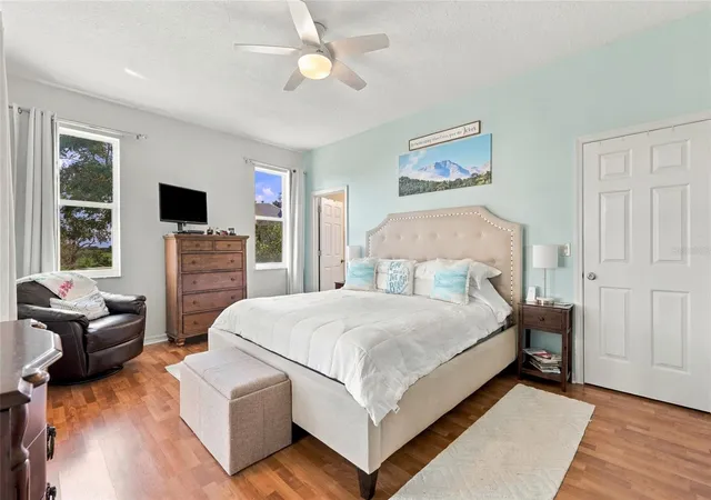 Photo 3 of Single family home for sale at 5604 Gulf Strm St, Tavares, FL 32778 | MLS# O6450222 | Listing updated on 2026-10-27