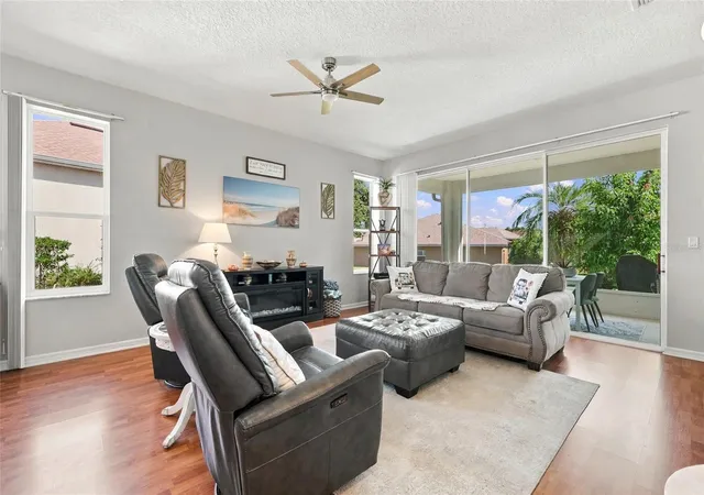 Photo 1 of Single family home for sale at 5604 Gulf Strm St, Tavares, FL 32778 | MLS# O6450222 | Listing updated on 2026-10-27