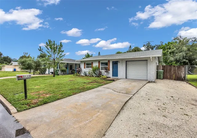 Photo 1 of Single family home for sale at 2211 21st Street W, Bradenton, FL 34205 | MLS# A4709719 | Listing updated on 2026-10-20