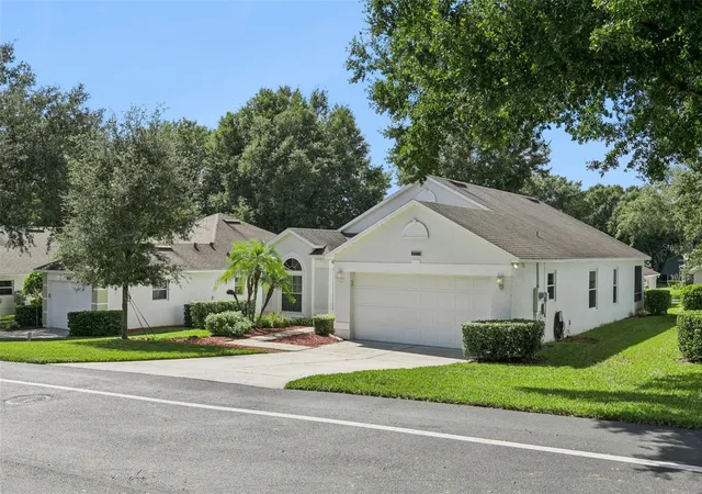 Photo 3 of Single family home for sale at 3777 Eversholt St, Clermont, FL 34711 | MLS# G5119137 | Listing updated on 2026-10-17