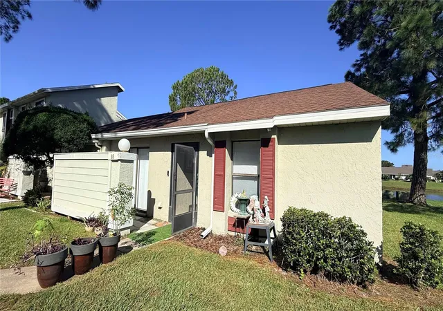 Single family home for sale at 98 Pine Is Cir, KISSIMMEE, FL 34743 | MLS# S5159611