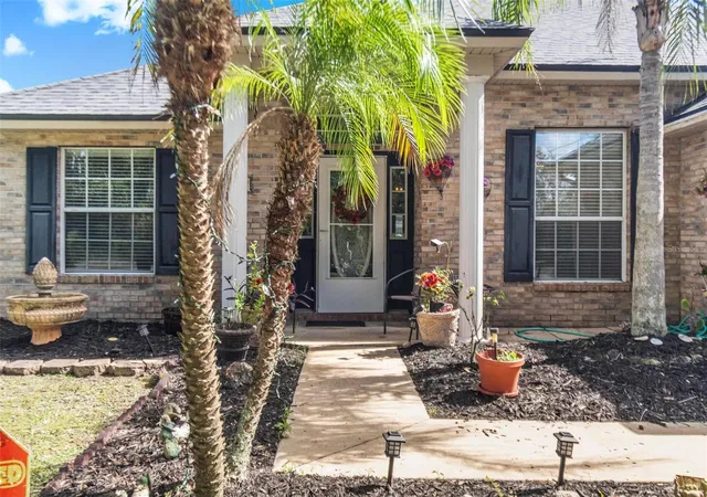 Photo 3 of Single family home for sale at 16 Beauford Ln, Palm Coast, FL 32137 | MLS# FC322146 | Listing updated on 2026-10-17