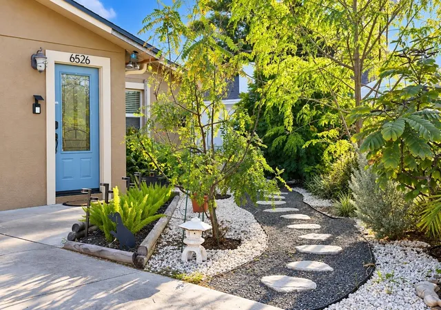 Photo 1 of Single family home for sale at 6526 3rd Avenue S, Saint Petersburg, FL 33707 | MLS# O6450235 | Listing updated on 2026-10-17
