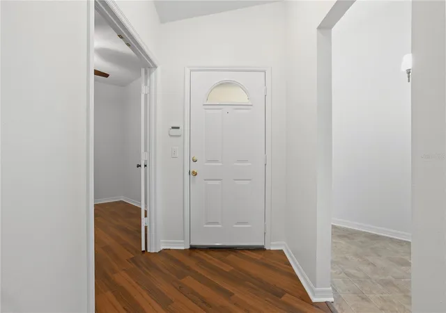 Photo 4 of Condo for sale at 580 Cranes Way #258, Altamonte Springs, FL 32701 | MLS# O6450245 | Listing updated on 2026-10-21