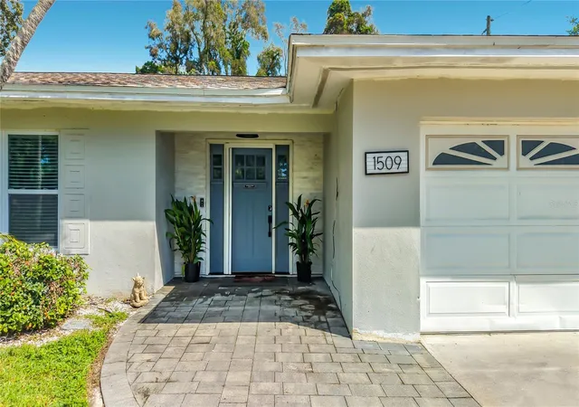 Photo 1 of Single family home for sale at 1509 Barbara Ave, Clearwater, FL 33755 | MLS# TB8558498 | Listing updated on 2026-10-17