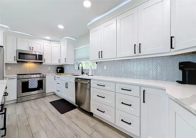 Photo 4 of Single family home for sale at 1509 Barbara Ave, Clearwater, FL 33755 | MLS# TB8558498 | Listing updated on 2026-10-17