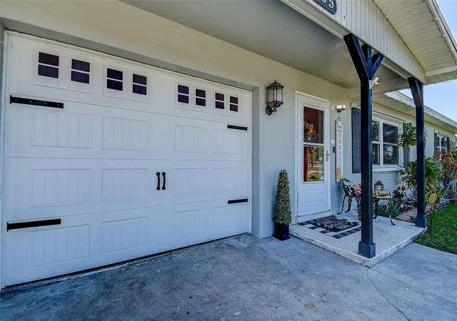Photo 2 of Single family home for sale at 365 36th Street SE, Largo, FL 33771 | MLS# TB8558507 | Listing updated on 2026-10-16