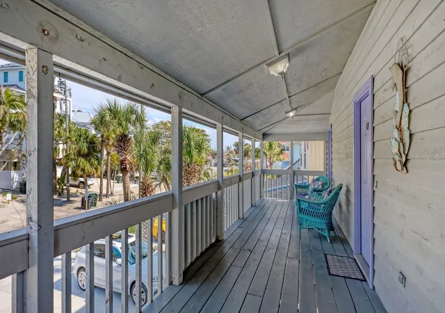 Photo 2 of House for sale at 126 Avenida Veneccia, Sarasota, FL 34242 | MLS# A4709727 | Listing updated on 2026-10-27
