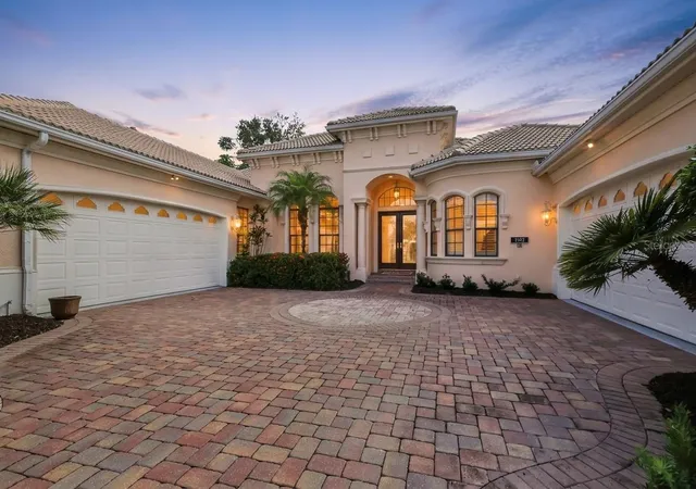 Photo 1 of Single family home for sale at 7107 Keswick Ln, Lakewood Ranch, FL 34202 | MLS# A4709728 | Listing updated on 2026-10-28