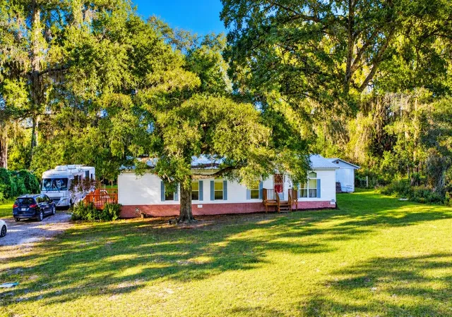 Photo 3 of Manufactured home for sale at 455 NE 112th Avenue, Old Town, FL 32680 | MLS# O6450260 | Listing updated on 2026-10-22