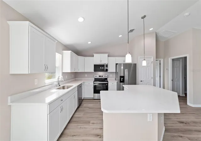 Photo 4 of Single family home for sale at 14816 SE 112th Place, Ocklawaha, FL 32179 | MLS# OM734097 | Listing updated on 2026-10-28