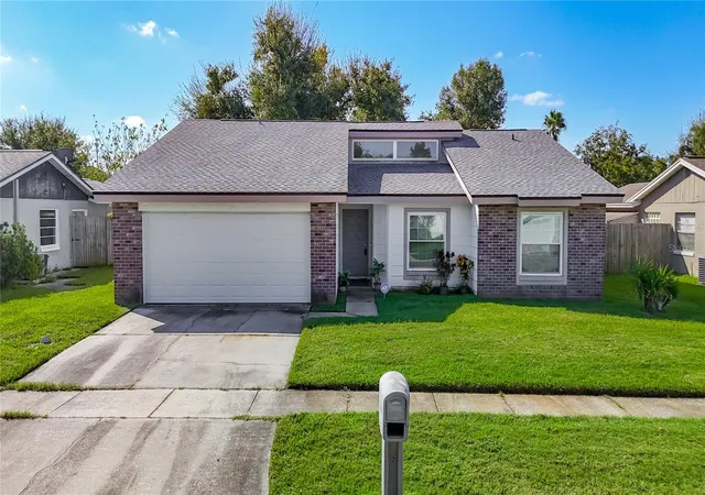 Single family home for sale at 620 Stillview Cir, BRANDON, FL 33510 | MLS# TB8558513