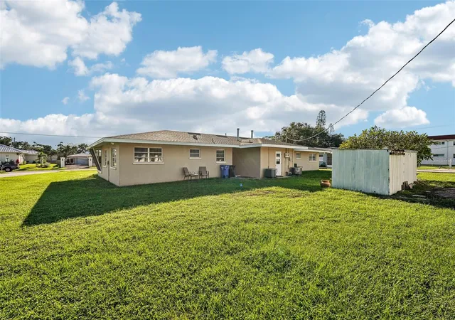 Photo 3 of House for sale at 309 Parkside Dr, Venice, FL 34285 | MLS# A4709731 | Listing updated on 2026-10-20