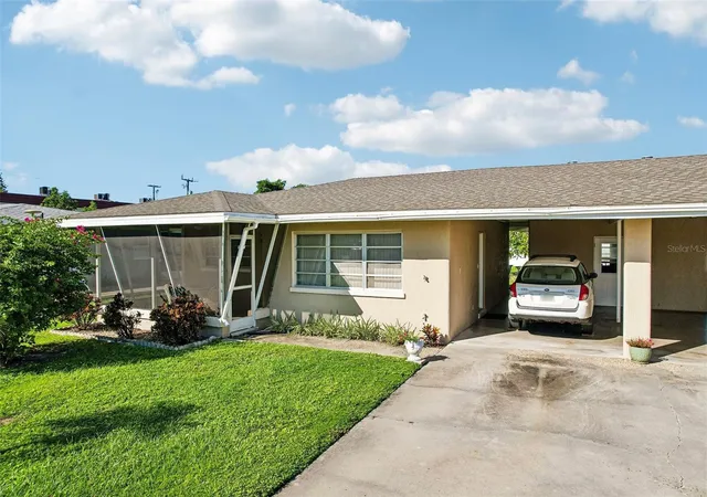 Photo 4 of House for sale at 309 Parkside Dr, Venice, FL 34285 | MLS# A4709731 | Listing updated on 2026-10-20