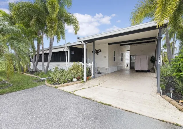 Manufactured home for sale at 4901 4th C St E, BRADENTON, FL 34203 | MLS# TB8558522