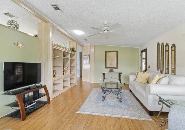 Photo 2 of Manufactured home for sale at 4901 4th C St E, Bradenton, FL 34203 | MLS# TB8558522 | Listing updated on 2026-10-27