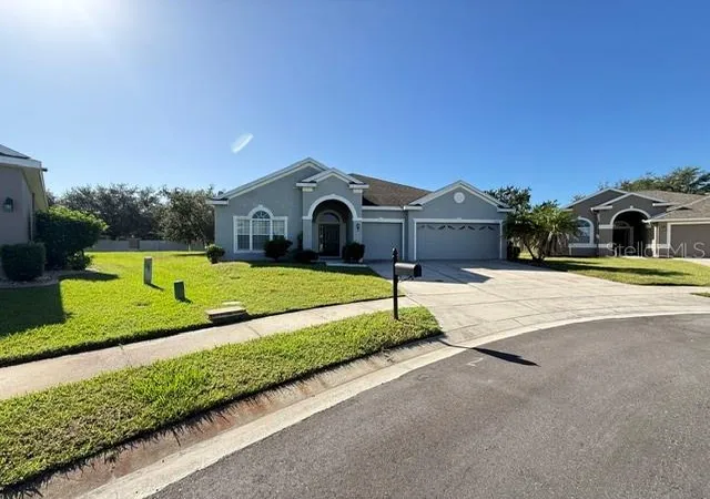 Photo 3 of Single family home for sale at 3601 Daydream Pl, Saint Cloud, FL 34772 | MLS# O6450275 | Listing updated on 2026-10-22