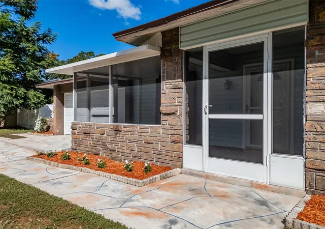 Photo 3 of Single family home for sale at 3302 King Richard, Seffner, FL 33584 | MLS# TB8558527 | Listing updated on 2026-10-20
