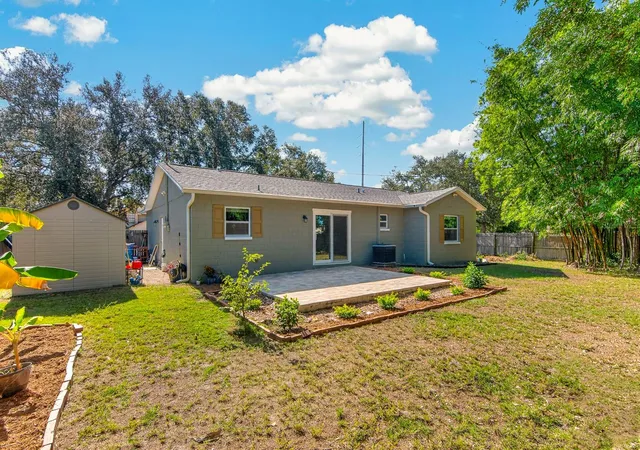 Photo 2 of Single family home for sale at 120 Orange Ave N, Saint Petersburg, FL 33710 | MLS# TB8558529 | Listing updated on 2026-10-17
