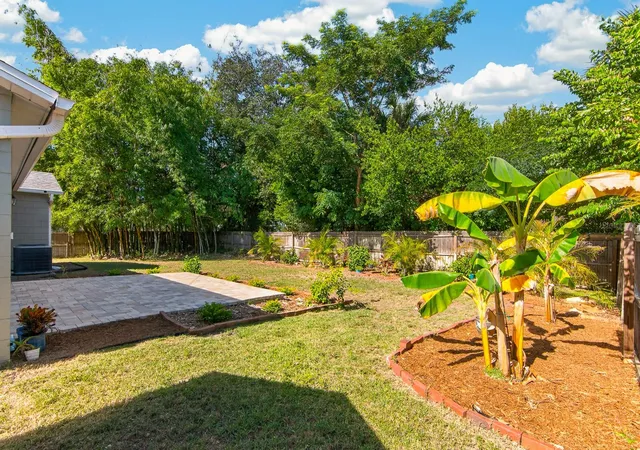 Photo 3 of Single family home for sale at 120 Orange Ave N, Saint Petersburg, FL 33710 | MLS# TB8558529 | Listing updated on 2026-10-17
