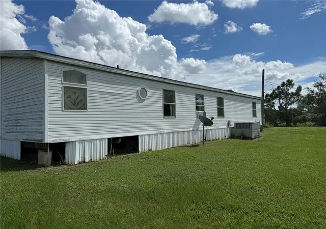 Photo 2 of Manufactured home for sale at 4060 Packard Ave, Saint Cloud, FL 34772 | MLS# G5119146 | Listing updated on 2026-10-17
