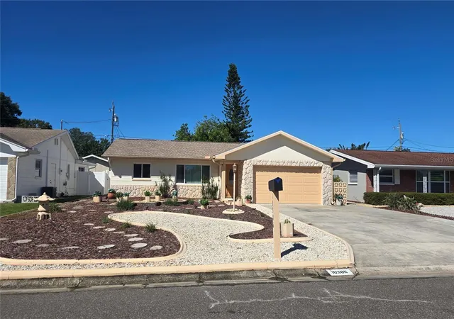 Photo 1 of Single family home for sale at 10386 112th Way N, Largo, FL 33778 | MLS# TB8558539 | Listing updated on 2026-10-23