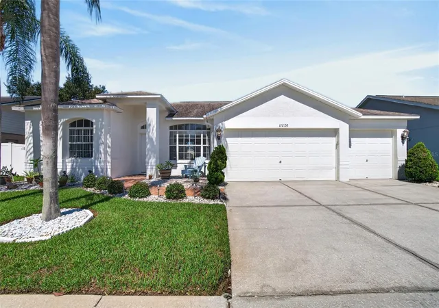 Single family home for sale at 11220 Sailbrooke Dr, RIVERVIEW, FL 33579 | MLS# TB8558569
