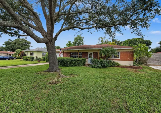 Photo 2 of Single family home for sale at 5215 26th Avenue N, Saint Petersburg, FL 33710 | MLS# TB8558571 | Listing updated on 2026-10-22