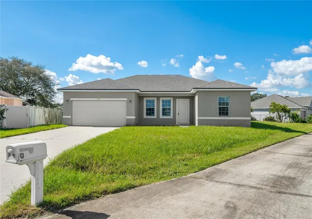 Photo 1 of Single family home for sale at 1910 Lakeview Ln, Kissimmee, FL 34759 | MLS# O6450307 | Listing updated on 2026-10-16