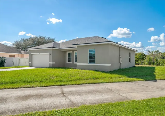 Photo 4 of Single family home for sale at 1910 Lakeview Ln, Kissimmee, FL 34759 | MLS# O6450307 | Listing updated on 2026-10-16