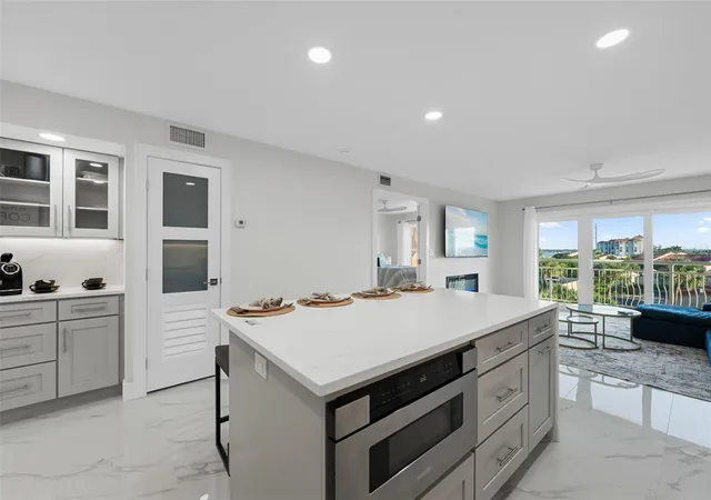 Photo 3 of Condo for sale at 4900 Brittany Dr S #405, Saint Petersburg, FL 33715 | MLS# TB8558577 | Listing updated on 2026-10-23