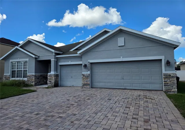Photo 3 of Single family home for sale at 4620 Cypress Landing Ln, Saint Cloud, FL 34772 | MLS# O6450319 | Listing updated on 2026-10-17