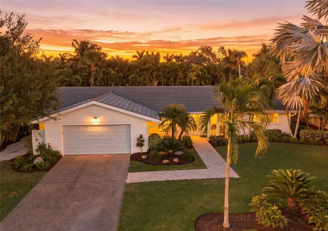 Single family home for sale at 607 Owl Way, SARASOTA, FL 34236 | MLS# A4709752