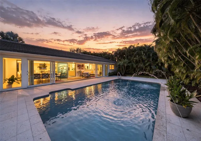 Photo 1 of Single family home for sale at 607 Owl Way, Sarasota, FL 34236 | MLS# A4709752 | Listing updated on 2026-10-23