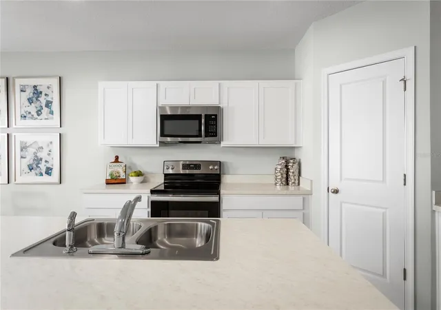 Photo 1 of Single family home for sale at 4552 Tuscola Blvd, North Port, FL 34287 | MLS# W7890361 | Listing updated on 2026-10-17