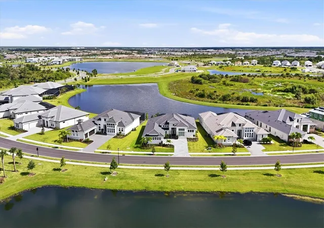 Photo 2 of Single family home for sale at 18504 Foxtail Loop, Venice, FL 34293 | MLS# A4709755 | Listing updated on 2026-10-22