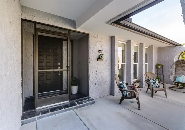 Photo 4 of Single family home for sale at 2977 Ambleglen Ct, Clearwater, FL 33761 | MLS# TB8558594 | Listing updated on 2026-10-21